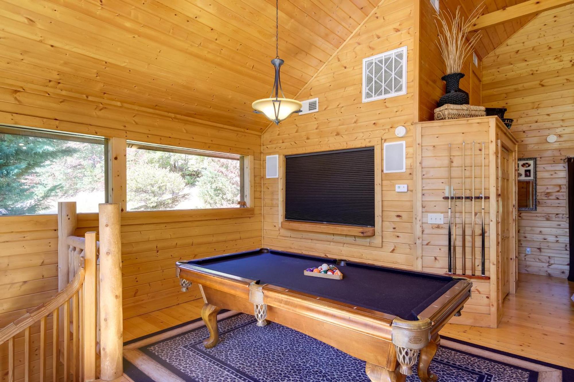 Secluded And Wooded Wears Valley Cabin With Fire Pit! Sevierville Extérieur photo