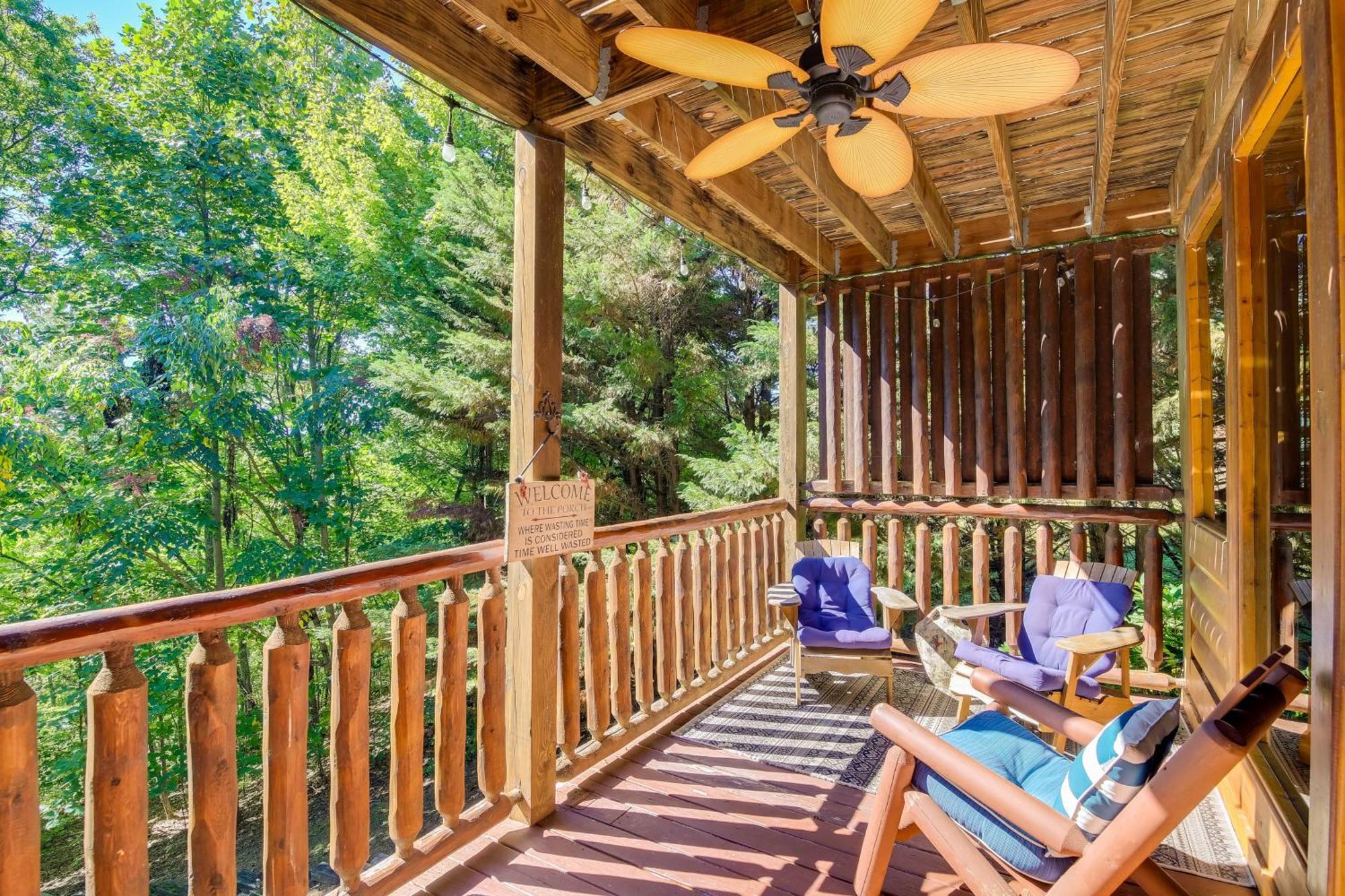 Secluded And Wooded Wears Valley Cabin With Fire Pit! Sevierville Extérieur photo