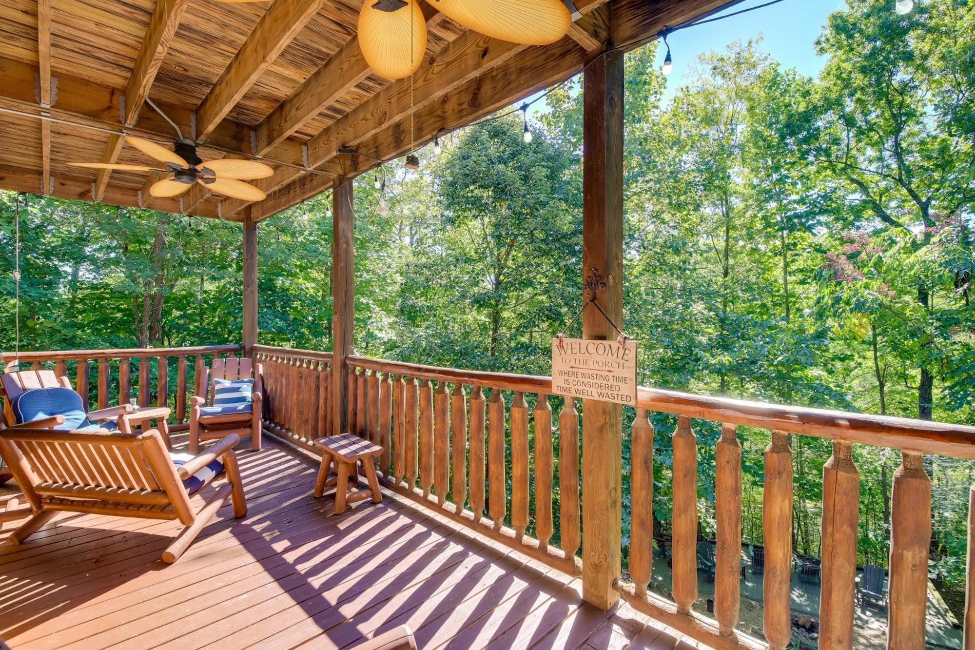 Secluded And Wooded Wears Valley Cabin With Fire Pit! Sevierville Extérieur photo